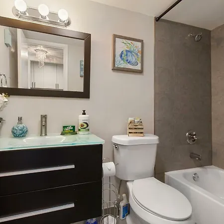 2 Bedroom 2 Bath With Patio On 11Th Collins Ave Miami Beach Exterior photo