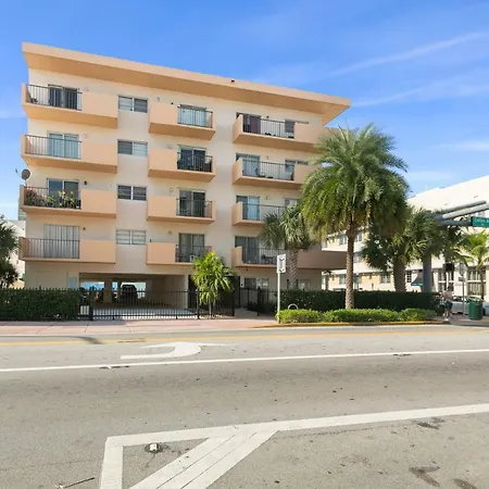 2 Bedroom 2 Bath With Patio On 11Th Collins Ave Miami Beach Exterior photo