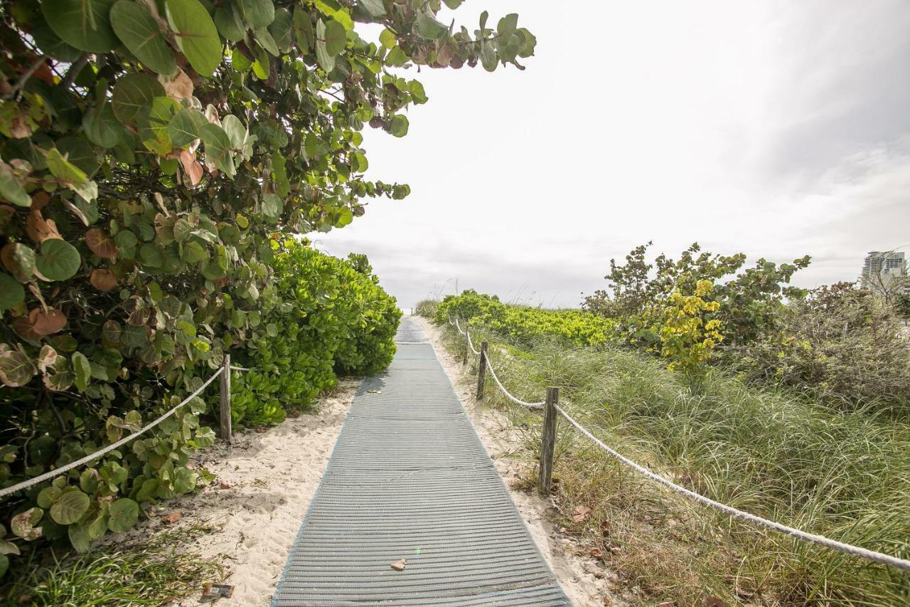 Appartement 2 Bedroom 2 Bath With Patio On 11th Collins Ave Miami Beach