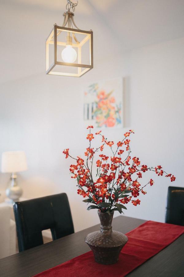 2 Bedroom 2 Bath With Patio On 11th Collins Ave *